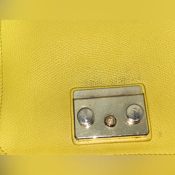 FURLA METROPOLIS MINI YELLOW CROSSBODY BAG - Picture 10 of 14